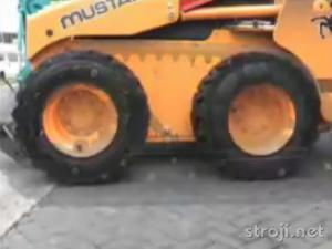  BOBCAT PODVOZJE - VEČ MOČI - ZA MINI NAKLADAČ   rabljen - Prodam