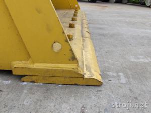 Djelovi i dodatna oprema, KOMATSU