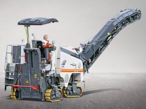 glodalice freze wirtgen w 130 f on tracksnbsp