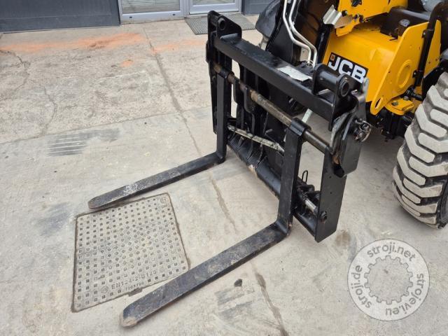 Viličari regalni sa teleskopom, JCB JCB 525-60 HI-VIZ - 2022 YEAR - 965 HOURS - 6M