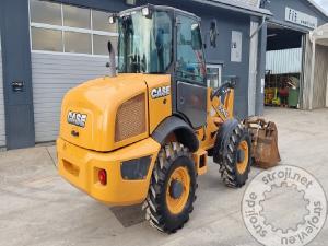 Utovarivači, CASE IH 321F - NOVE PNEMATIKE