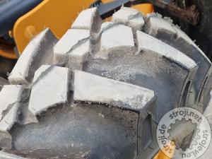 Utovarivači, CASE IH 321F - NOVE PNEMATIKE
