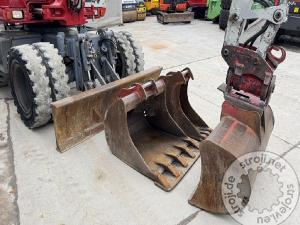 Bageri na kotačima, TAKEUCHI TB295W - 2014 LETNIK - POWERTILT - 3X ŽLICA