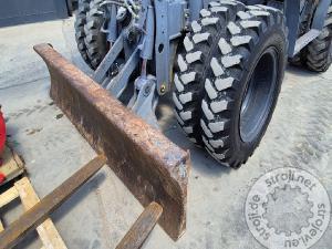 Bageri na kotačima, TAKEUCHI TB295W - 2019 LETNIK - POWERTILT - 4X ŽLICA