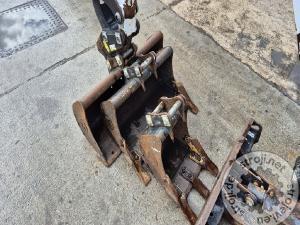 Mini bageri, BOBCAT E10Z - 2022 LETNIK - 265 UR - 3X ŽLICA