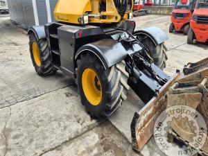 Bageri na kotačima, JCB HYDRADIG 110W - ROTOTILT - LETNIK 2016 - 8120 UR