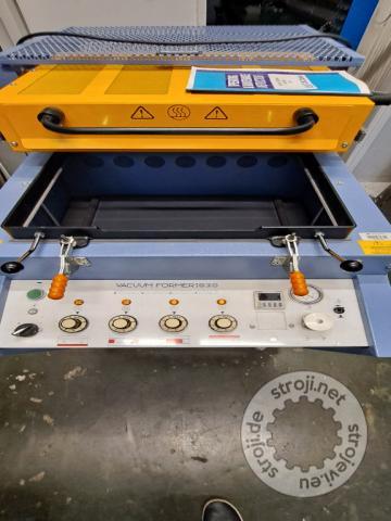 Strojevi za obradu plastike, gume ostalo, Ostali Termoformirka CR Clarke 1820 – Skoraj nova