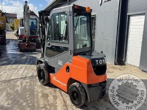 Viličari čeoni, TOYOTA FDF30 - 2015 LETNIK - TRIPLEX - 4075 UR