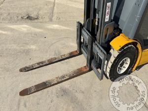 Viličari čeoni, JUNGHEINRICH TFG 320S - 2011 LETNIK - 1725 UR