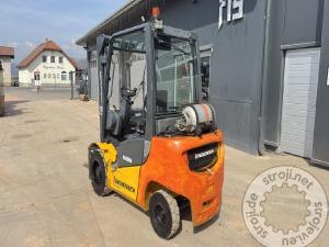 Viličari čeoni, JUNGHEINRICH TFG 430 - 2005 LETNIK - 7255 UR