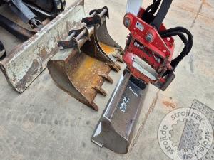 Mini bageri, BOBCAT E26 - POWERTILT - 3X ŽLICE - LETNIK 2019 - 1670 DE