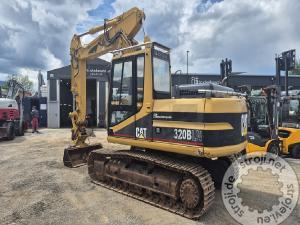 Bageri gusjeničari, CATERPILLAR 318 BLN - 2001 LETNIK - 250CM - 3X ŽLICA