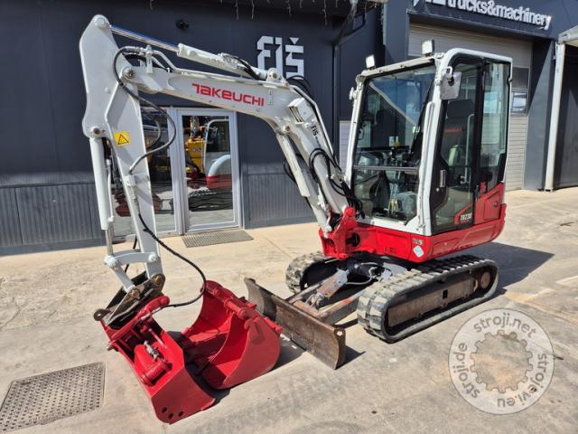 Mini bageri, TAKEUCHI TB230 - LETNIK 2017 - 6445 DELOVNIH UR - 3X ŽLICA