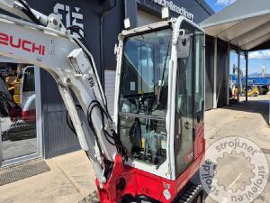 Mini bageri, TAKEUCHI TB230 - LETNIK 2017 - 6445 DELOVNIH UR - 3X ŽLICA