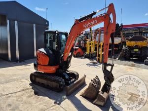 Mini bageri, KUBOTA KX057-4 - LETNIK 2015 - 3X ŽLICE - 5480 UR