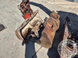 Mini bageri, TAKEUCHI TB260 - POWERTILT - 3X ŽLICA - LETNIK 2018